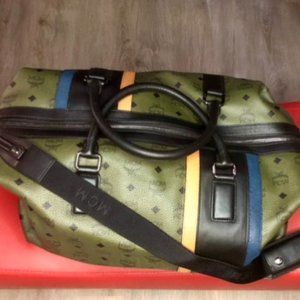 MCM VISETTOS, CARRYON/WEEKENDER/DUFFLE BAG IN OLIVE SZ MEDIUM, 18"LX10'WX10"H